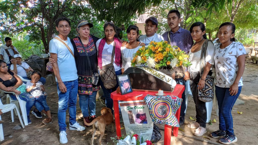 Familiares y acompañantes del proceso de búsqueda de Juan Fernando.